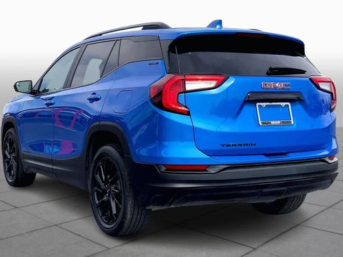 Used 2024 GMC Terrain SLE w/ Elevation Edition image 11