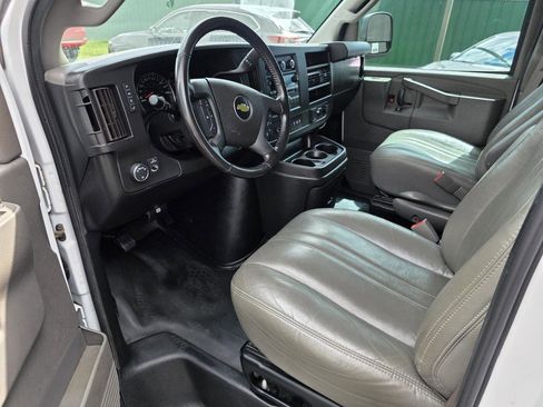 Used 2021 Chevrolet Express 2500 w/ Communications Package RWD image 5