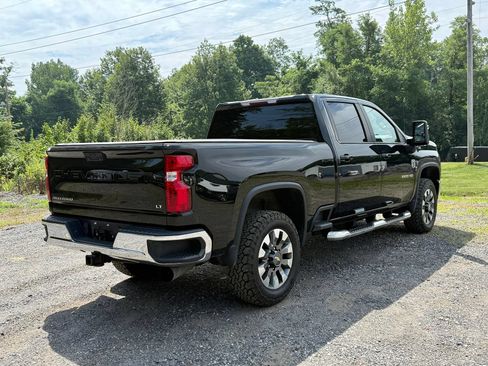 Used 2022 Chevrolet Silverado 2500 LT w/ Convenience Package AWD/4WD image 6
