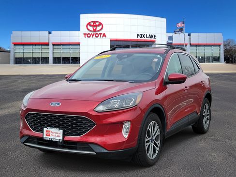 Used 2022 Ford Escape SEL w/ Technology Package image 2