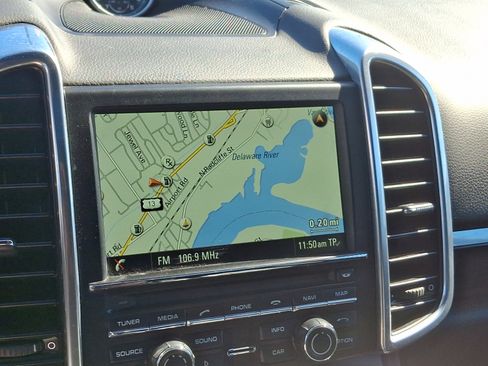 Used 2014 Porsche Cayenne image 18