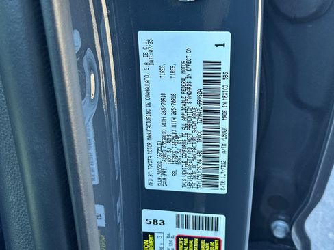 Used 2025 Toyota Tacoma TRD Off-Road image 25