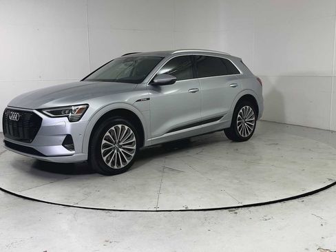 Used 2019 Audi e-tron Prestige image 6