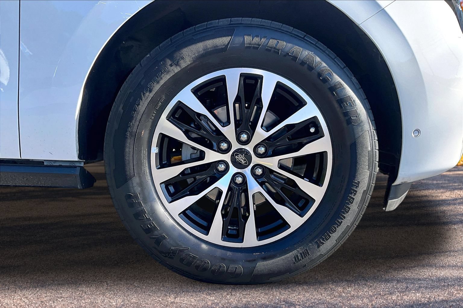 Certified 2025 Ford Expedition Max Platinum AWD/4WD image 9