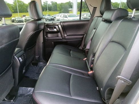 Used 2023 Toyota 4Runner TRD Off-Road Premium w/ Moonroof Package AWD/4WD image 29