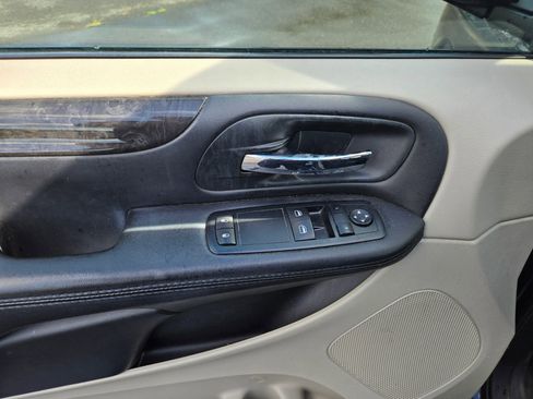 Used 2014 Dodge Grand Caravan American Value Package image 18