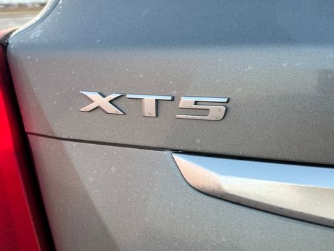 New 2026 Cadillac XT5 Luxury w/ LPO, Floor Liner Package image 7