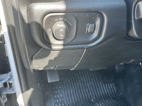 New 2026 RAM 2500 Tradesman w/ Chrome Appearance Group AWD/4WD image 27