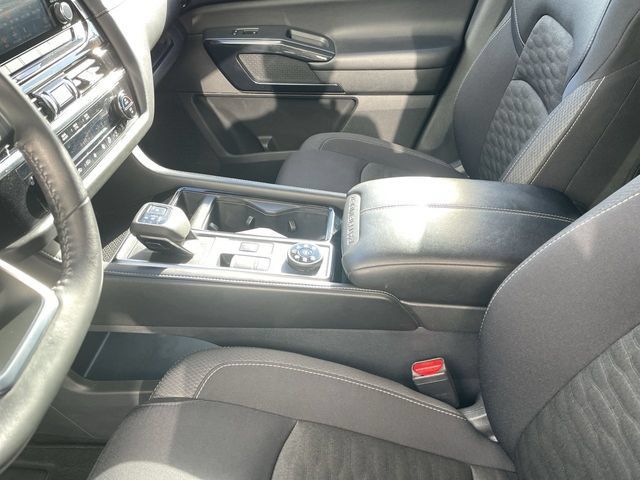 Used 2024 Nissan Pathfinder SV AWD/4WD image 20