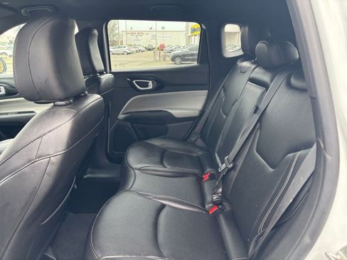 Used 2025 Jeep Compass Limited AWD/4WD image 25