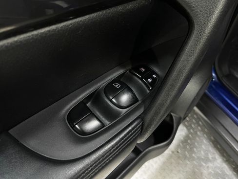 Used 2019 Nissan Rogue S image 13