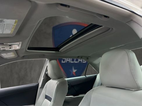 Used 2013 Toyota Camry XLE FWD image 32