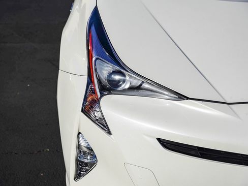 Certified 2016 Toyota Prius Four Touring image 12