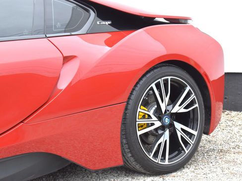 Used 2017 BMW i8 AWD/4WD image 10