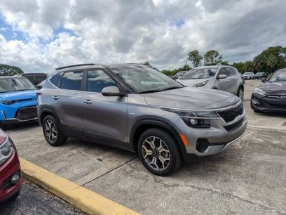 Used 2023 Kia Seltos EX