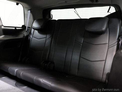 Used 2015 Cadillac Escalade Premium AWD/4WD image 12