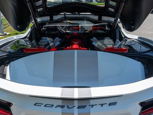 Used 2022 Chevrolet Corvette Stingray Preferred Cpe w/ Battery Protection Package RWD image 13