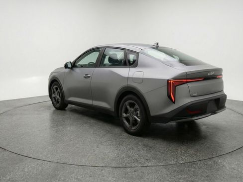Used 2025 Kia K4 FWD image 5