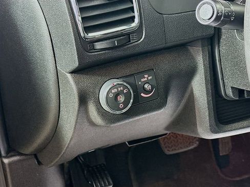 Used 2012 GMC Acadia Denali image 11