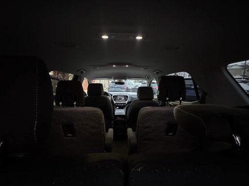 Used 2017 GMC Acadia SLE image 35