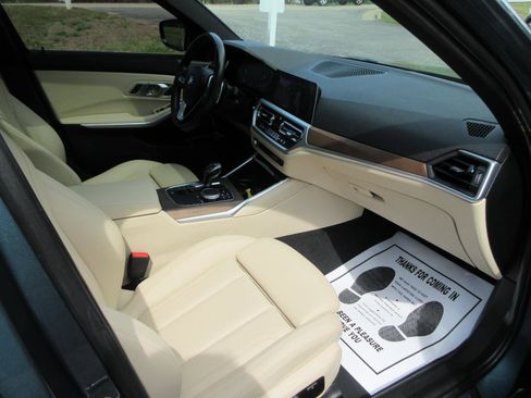 Used 2019 BMW 330i w/ Driving Assistance Package image 17