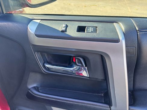 Used 2017 Toyota 4Runner SR5 image 42