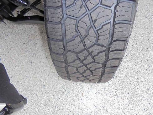 Used 2022 Chevrolet Silverado 1500 LT Trail Boss w/ Convenience Package II image 5