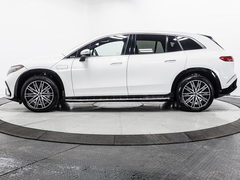 Used 2023 Mercedes-Benz EQS 580 4MATIC SUV image 4