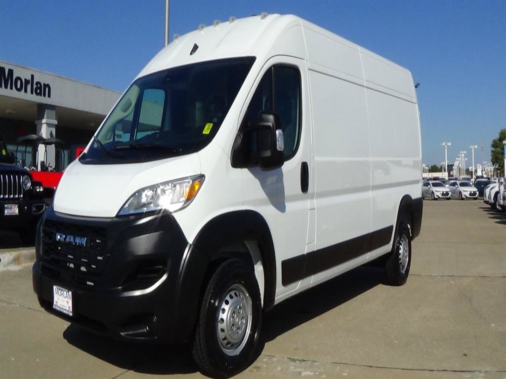 Used 2025 RAM ProMaster 2500 FWD image 2