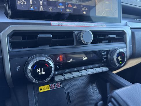 Used 2025 Toyota Tacoma TRD Off-Road image 26