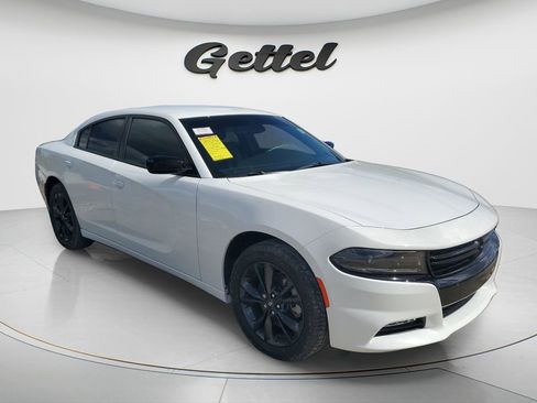 Used 2023 Dodge Charger SXT w/ Blacktop Package image 3