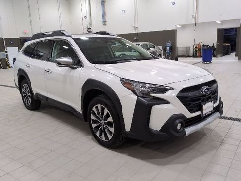 Used 2023 Subaru Outback Touring XT image 1