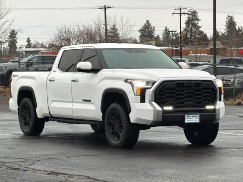 Used 2022 Toyota Tundra Limited image 9