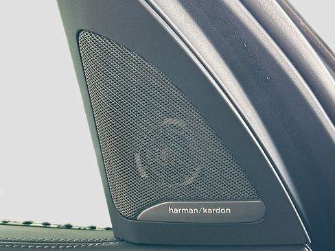 Used 2024 BMW X5 M60i image 19