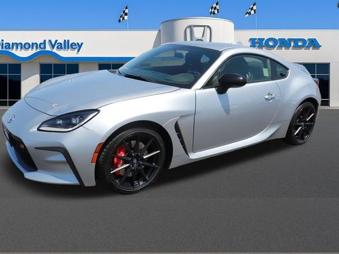 Used 2025 Toyota GR86 Premium w/ Performance Package RWD image 3