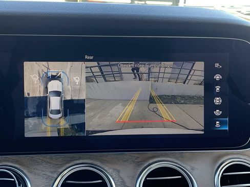 Used 2023 Mercedes-Benz E 350 4MATIC Sedan image 18