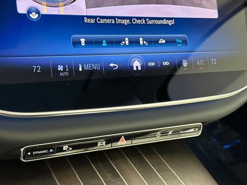 Used 2025 Mercedes-Benz E 350 Sedan image 19