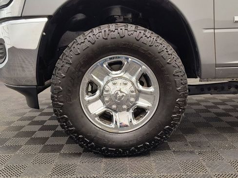 Used 2024 RAM 2500 Big Horn AWD/4WD image 11