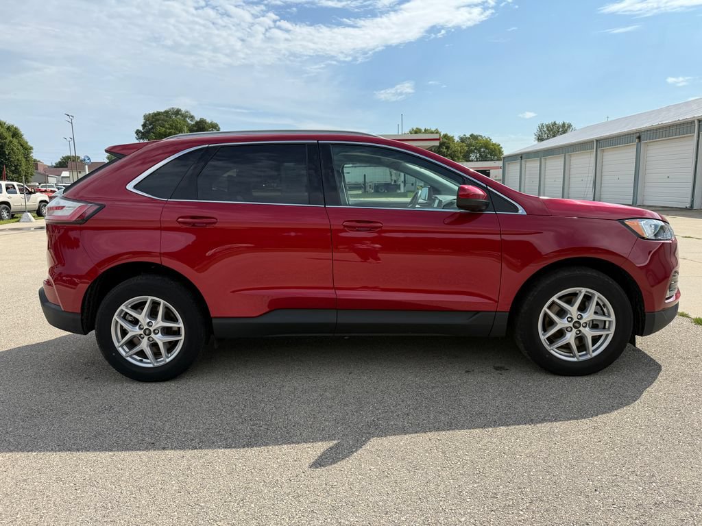 Used 2024 Ford Edge SEL w/ Convenience Package AWD/4WD image 4