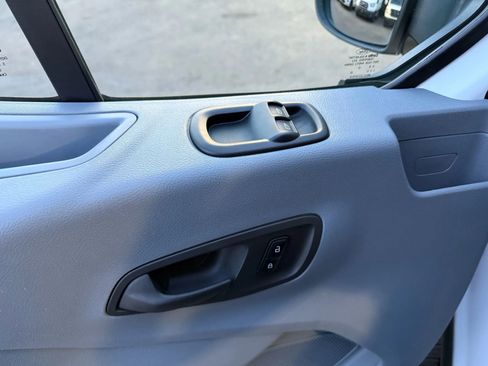 Used 2016 Ford Transit 150 XLT image 31