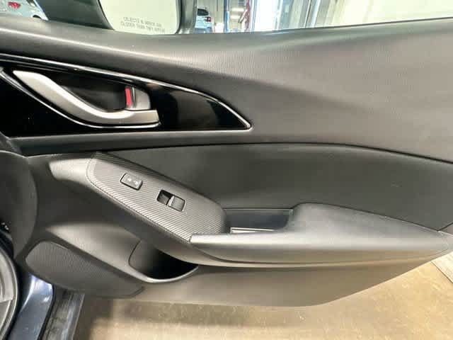 Used 2015 MAZDA MAZDA3 i Sport FWD image 17