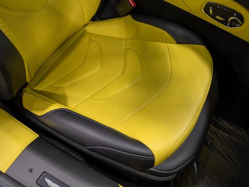 Used 2023 Aston Martin DBS Coupe RWD image 82
