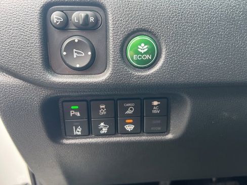 Used 2024 Honda Ridgeline Black Edition image 8