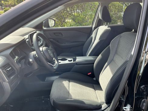 Used 2021 Nissan Rogue S AWD/4WD image 10