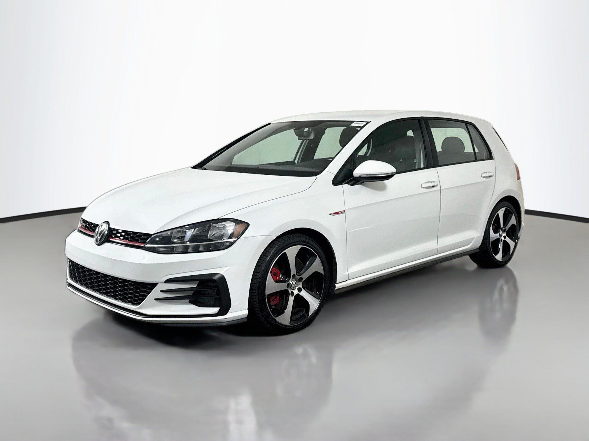 Used 2019 Volkswagen GTI SE FWD image 4