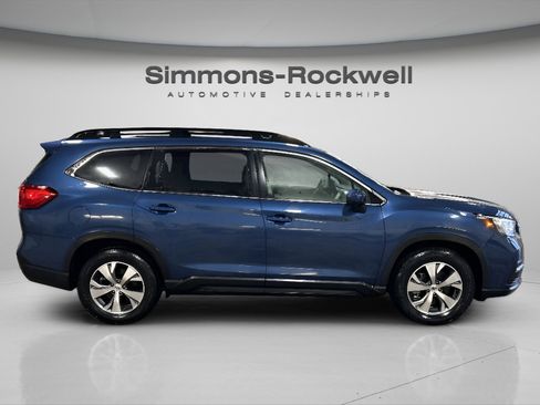 Used 2022 Subaru Ascent Premium w/ Convenience Package image 4