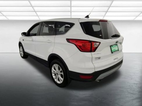 Used 2019 Ford Escape SE FWD image 6
