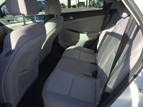 Used 2018 Hyundai Tucson SEL image 16