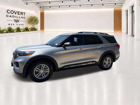 Used 2023 Ford Explorer XLT RWD image 5
