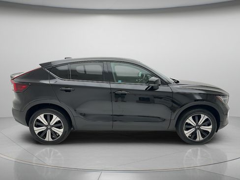 Used 2023 Volvo C40 Recharge Core AWD/4WD image 6